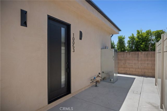 10053 Amestoy Avenue, Northridge, CA 91325