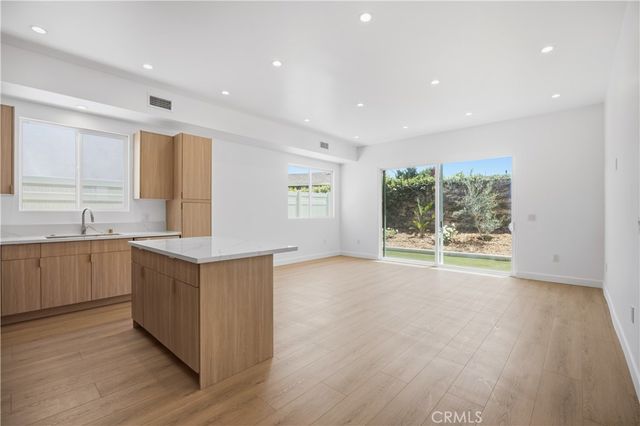 10053 Amestoy Avenue, Northridge, CA 91325