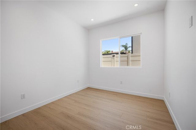 10053 Amestoy Avenue, Northridge, CA 91325