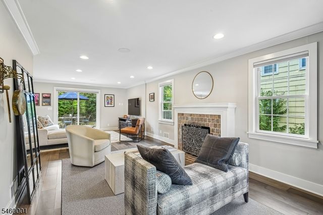 18 LOWELL AVE, Summit City, NJ 07901