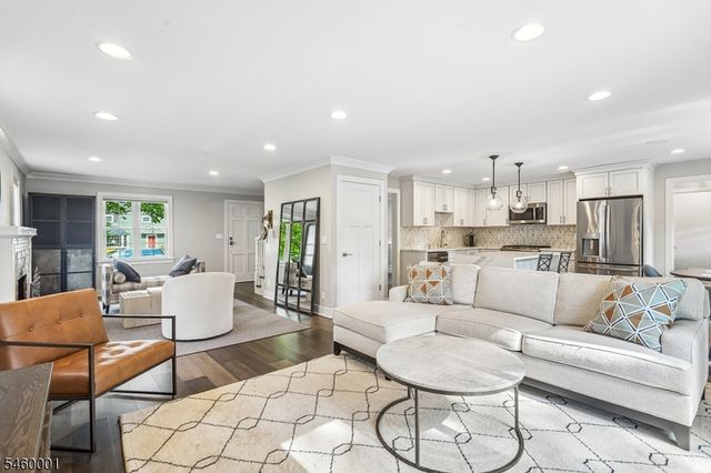 18 LOWELL AVE, Summit City, NJ 07901