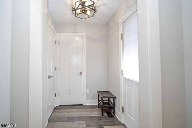 18 LOWELL AVE, Summit City, NJ 07901