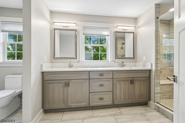 18 LOWELL AVE, Summit City, NJ 07901