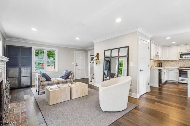 18 LOWELL AVE, Summit City, NJ 07901