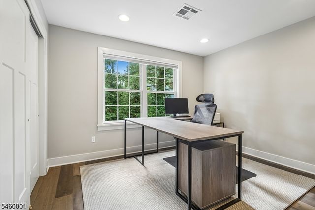18 LOWELL AVE, Summit City, NJ 07901