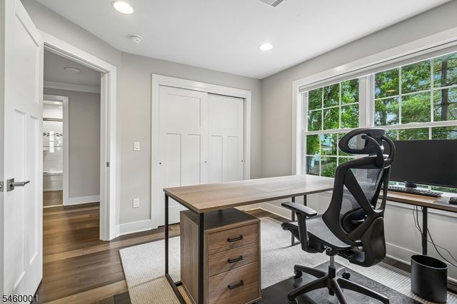 18 LOWELL AVE, Summit City, NJ 07901
