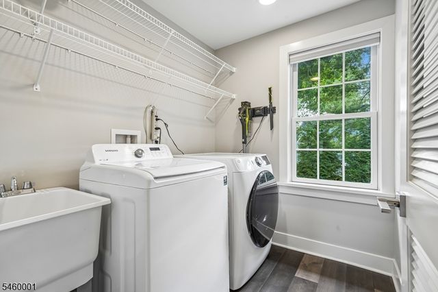 18 LOWELL AVE, Summit City, NJ 07901
