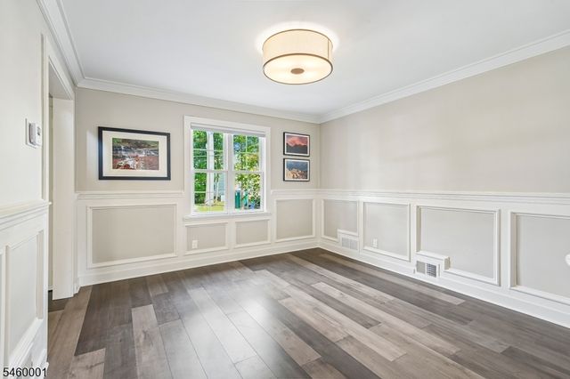 18 LOWELL AVE, Summit City, NJ 07901