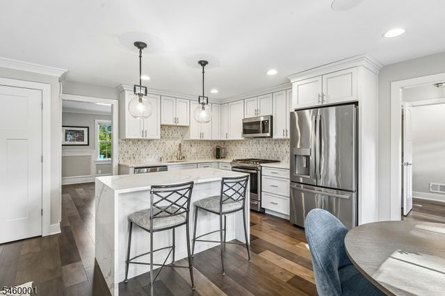 18 LOWELL AVE, Summit City, NJ 07901