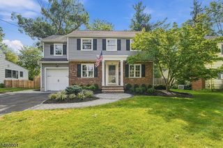 18 LOWELL AVE, Summit City, NJ 07901