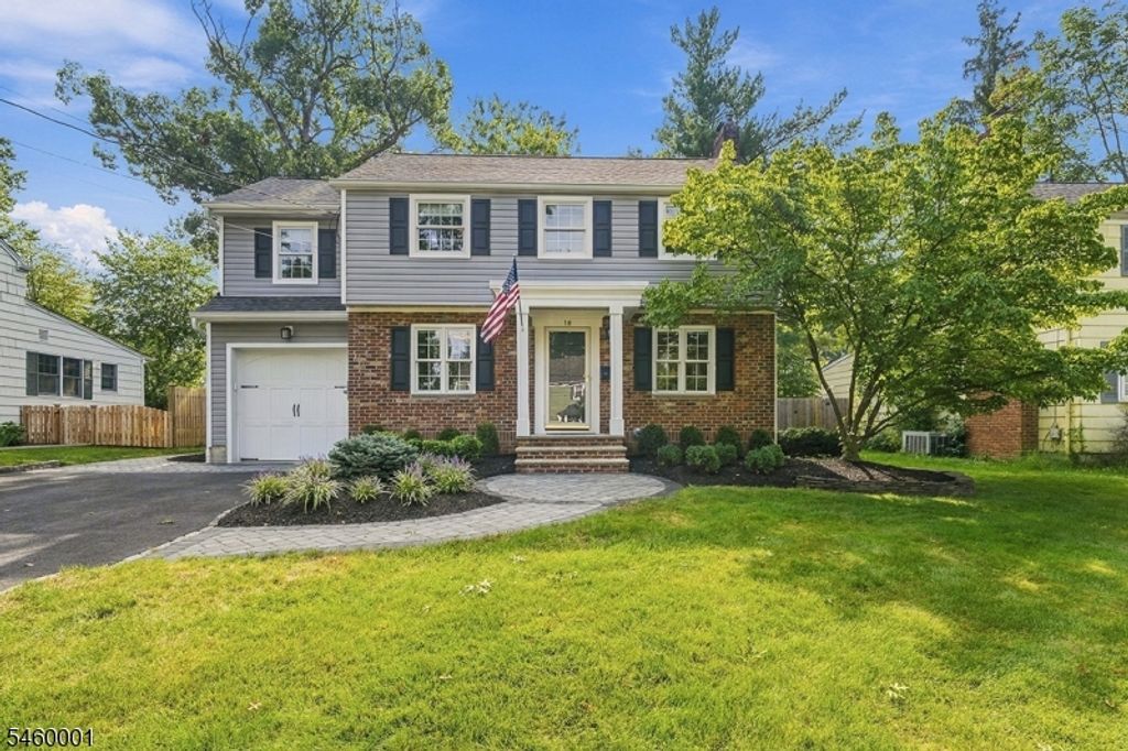 18 LOWELL AVE, Summit City, NJ 07901