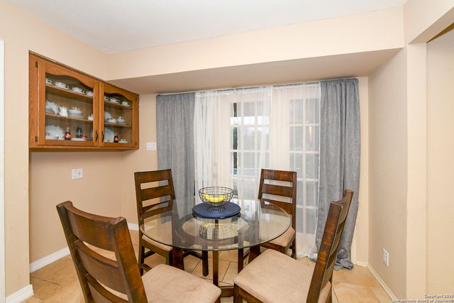 8315 Delphian, Universal City, TX 78148