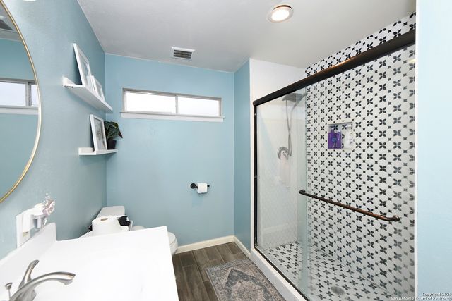 8315 Delphian, Universal City, TX 78148