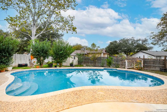 8315 Delphian, Universal City, TX 78148