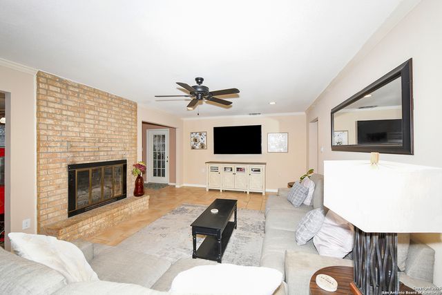 8315 Delphian, Universal City, TX 78148