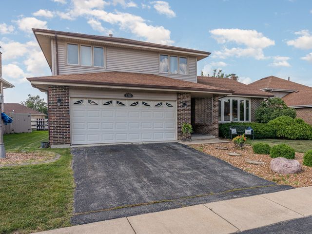 8712 Carriage Lane, Tinley Park, IL 60487