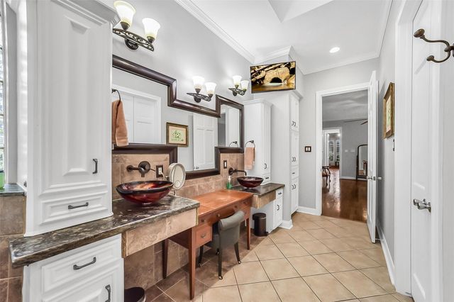 1260 Fries Road, Houston, TX 77055