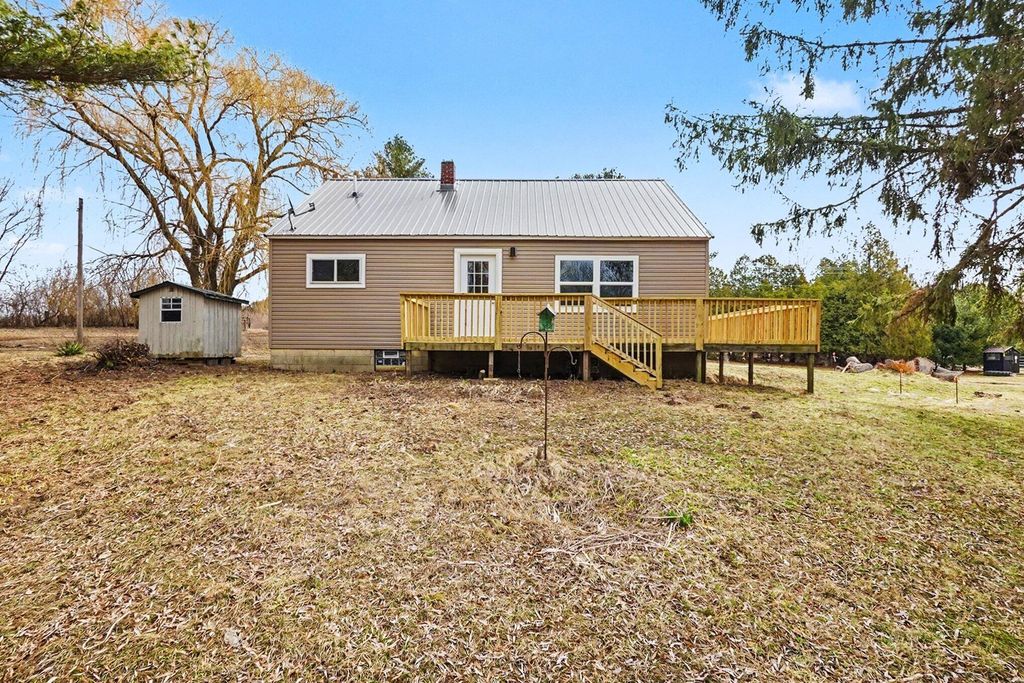 5990 N Bailey Road, Coral, MI 49322