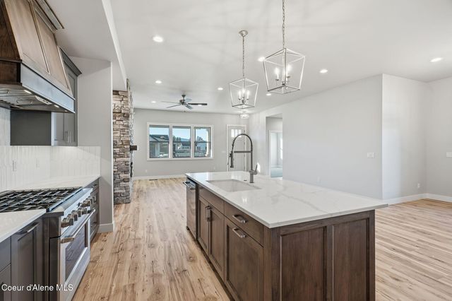 4460 W Hide Away LN, Coeur D'alene, ID 83815