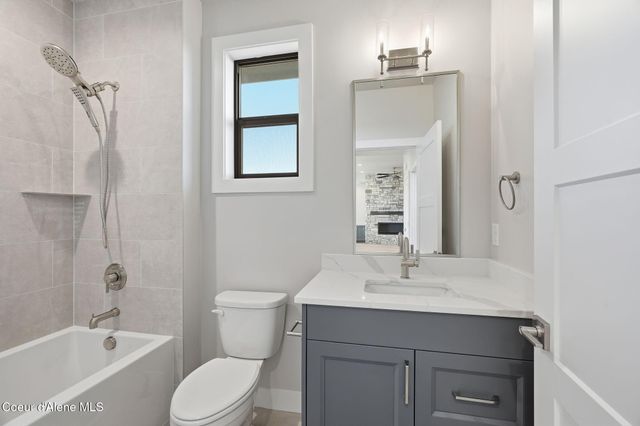 4460 W Hide Away LN, Coeur D'alene, ID 83815