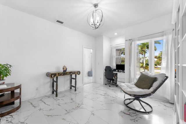 10722 Kirkaldy Lane, Boca Raton, FL 33498