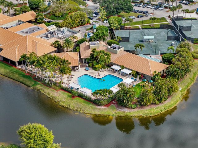 10722 Kirkaldy Lane, Boca Raton, FL 33498