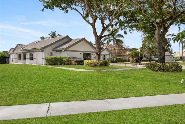 10722 Kirkaldy Lane, Boca Raton, FL 33498