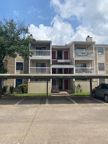 2750 Holly Hall Street 1604, Houston, TX 77054
