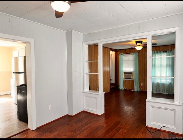 22 Hodge Avenue, Ansonia, CT 06401