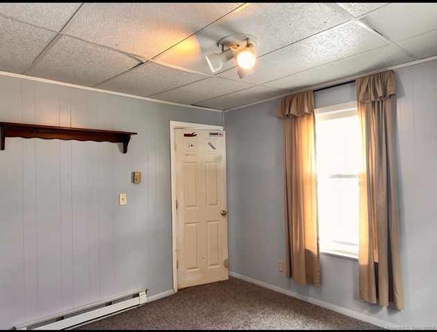 22 Hodge Avenue, Ansonia, CT 06401