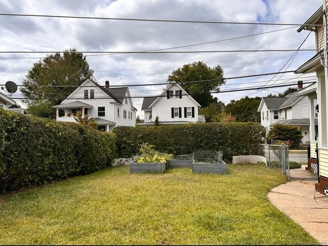 22 Hodge Avenue, Ansonia, CT 06401