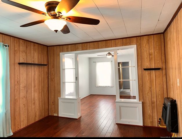 22 Hodge Avenue, Ansonia, CT 06401