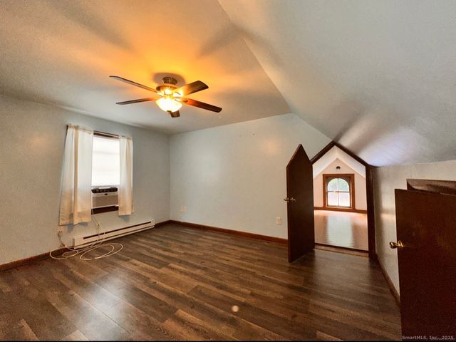 22 Hodge Avenue, Ansonia, CT 06401