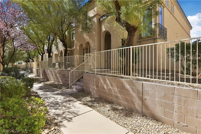 6660 Biltmore Garden Street, Las Vegas, NV 89149