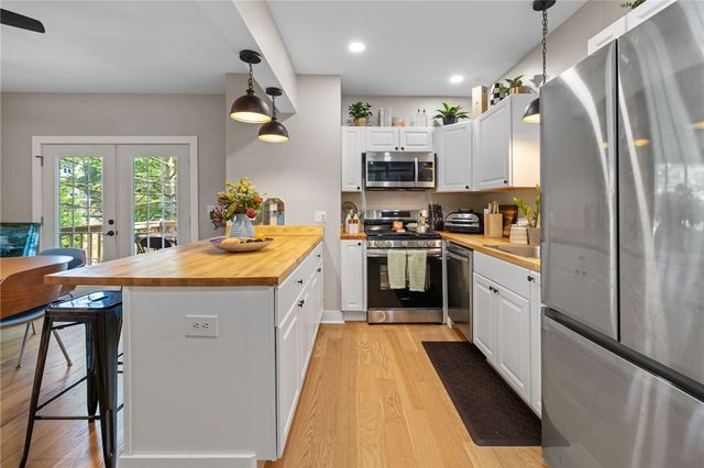 3830 East Street, Observatory Hill, PA 15214