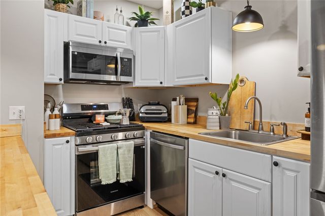 3830 East Street, Observatory Hill, PA 15214