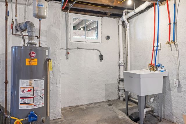 3830 East Street, Observatory Hill, PA 15214