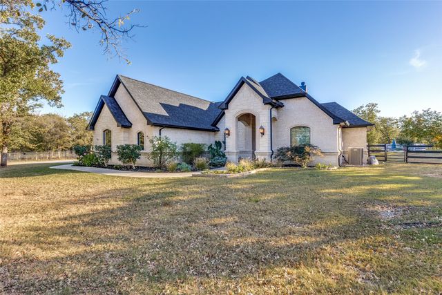 1029 Sunflower, Paradise, TX 76073