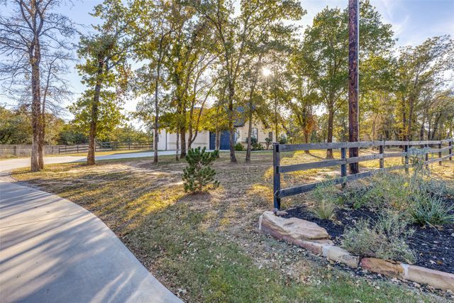 1029 Sunflower, Paradise, TX 76073