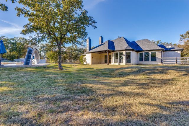 1029 Sunflower, Paradise, TX 76073
