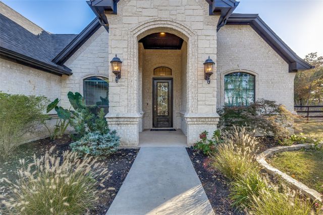 1029 Sunflower, Paradise, TX 76073