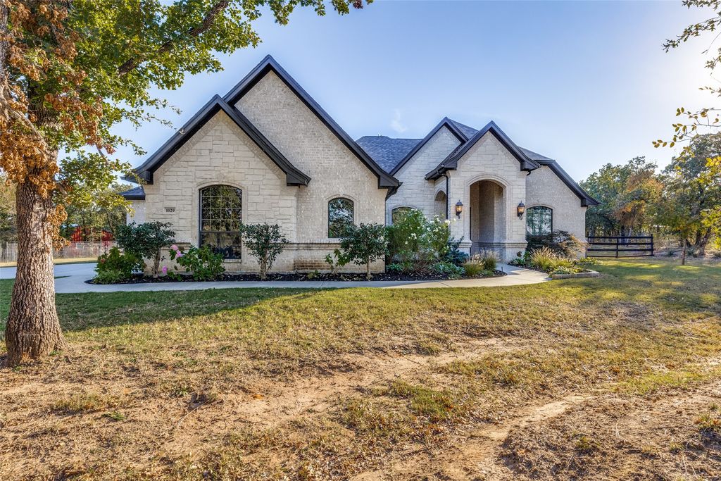 1029 Sunflower, Paradise, TX 76073