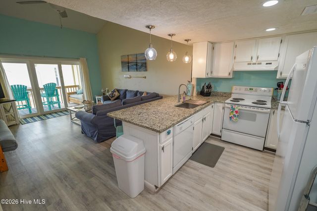 918 N New River Drive 237, Holly Ridge, NC 28445