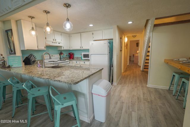 918 N New River Drive 237, Holly Ridge, NC 28445