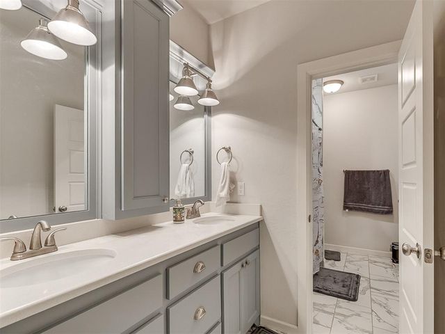2613 NE 14th Street, Moore, OK 73160