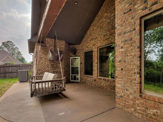 2613 NE 14th Street, Moore, OK 73160