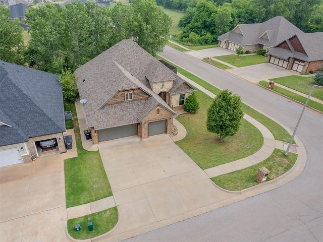 2613 NE 14th Street, Moore, OK 73160