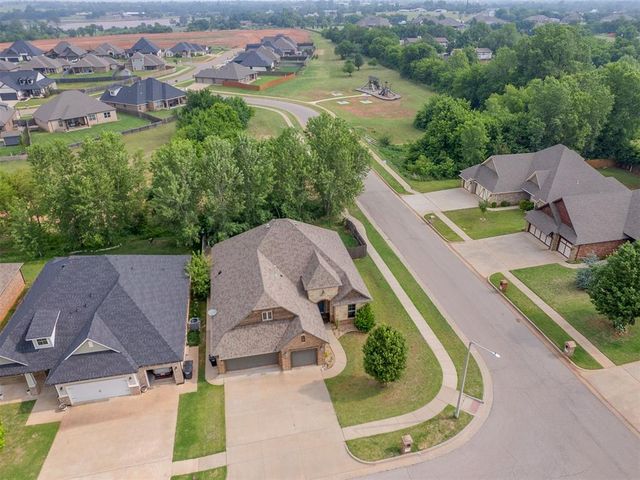 2613 NE 14th Street, Moore, OK 73160