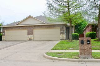 2410 Ravenwood Court, Mansfield, TX 76063