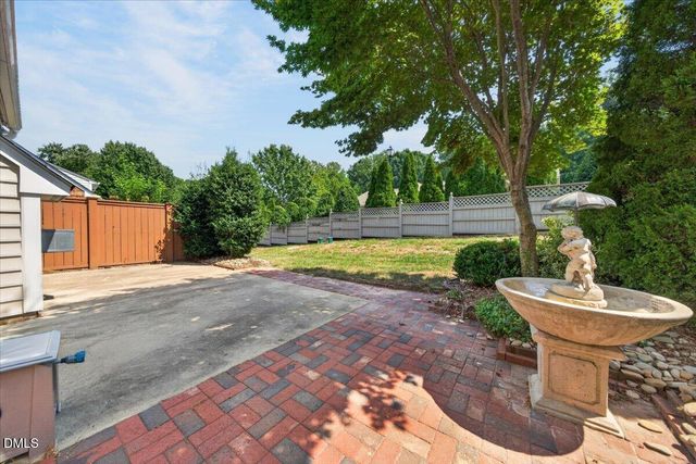 3904 Sunset Maple Court, Raleigh, NC 27612